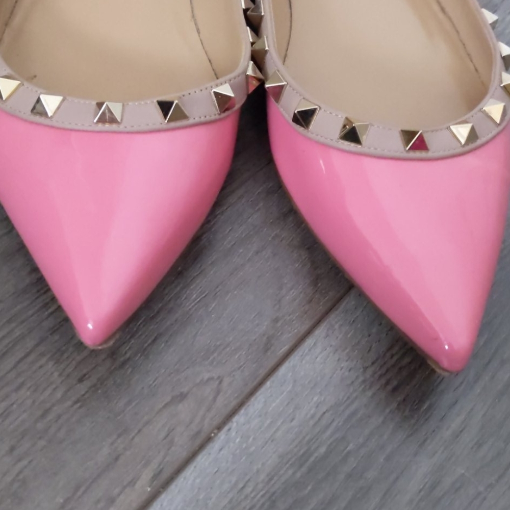 Shoes - Picture 6 of 8